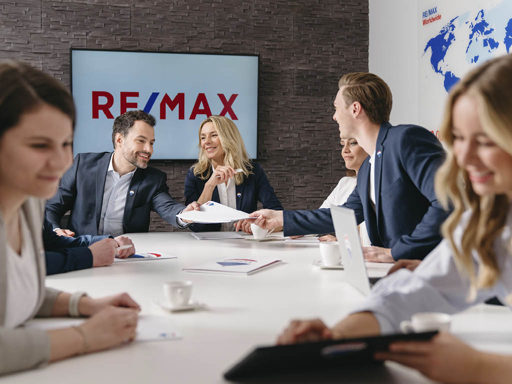 Why Start Your Career with RE/MAX England & Wales?